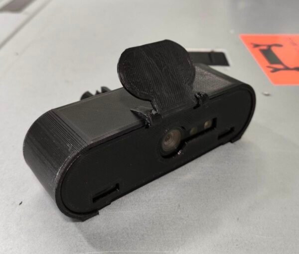 IMG_20250615_072559 Protector cámara brio 4k + tapa frontal